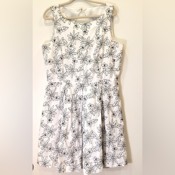 Danny & Nicole Black and White Fit and Flare Midi Dress - Picture 3 of 11